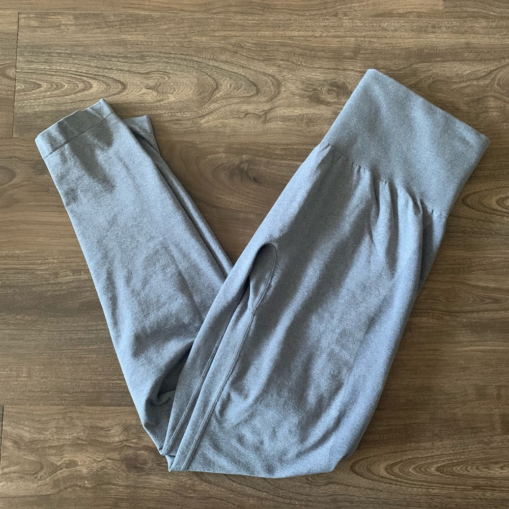 NVGTN light gray leggings, perfect condition